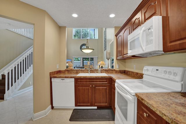 10474 Mateo Court, Boca Raton, FL 33498