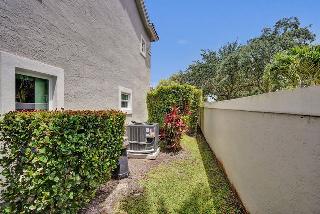 10474 Mateo Court, Boca Raton, FL 33498