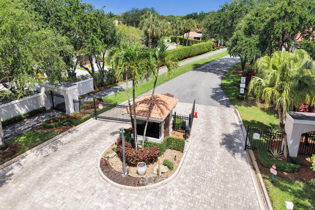 10474 Mateo Court, Boca Raton, FL 33498