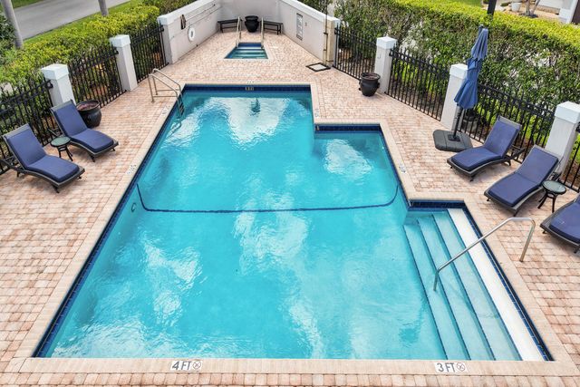 10474 Mateo Court, Boca Raton, FL 33498