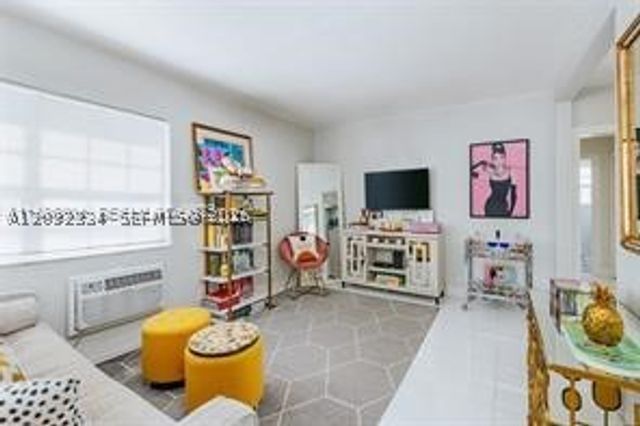 330 74th St 1, Miami Beach, FL 33141