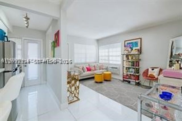 330 74th St 1, Miami Beach, FL 33141