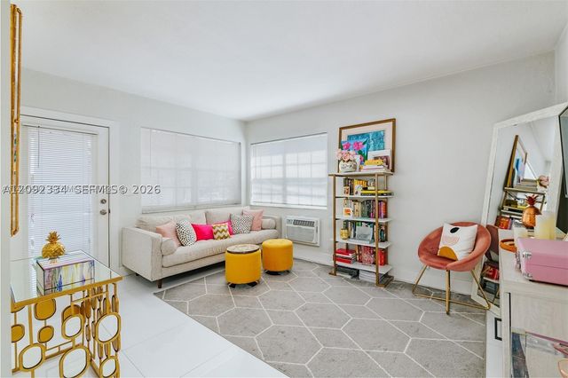 330 74th St 1, Miami Beach, FL 33141
