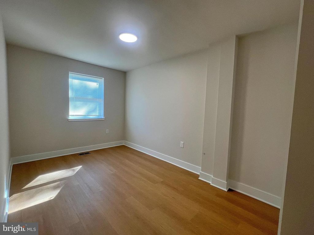 3347 AVONDALE AVE, Baltimore, MD 21215