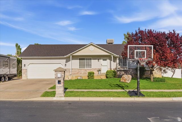 2185 S 2325 W, Syracuse, UT 84075