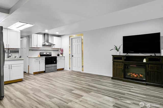 15836 43rd Avenue S, Tukwila, WA 98188