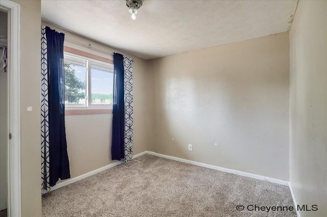 216 CRIBBON AVE, Cheyenne, WY 82007