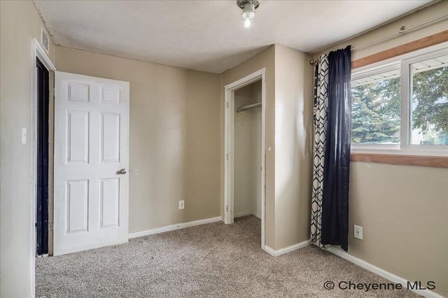 216 CRIBBON AVE, Cheyenne, WY 82007