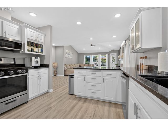 797 Nw WALLULA Ave, Gresham, OR 97030