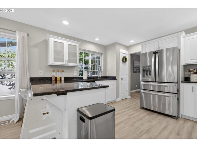 797 Nw WALLULA Ave, Gresham, OR 97030