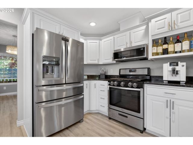 797 Nw WALLULA Ave, Gresham, OR 97030