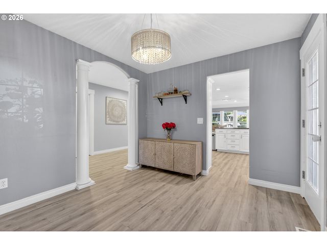 797 Nw WALLULA Ave, Gresham, OR 97030