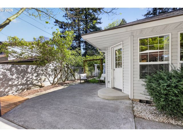 797 Nw WALLULA Ave, Gresham, OR 97030