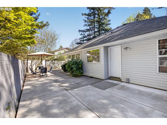 797 Nw WALLULA Ave, Gresham, OR 97030