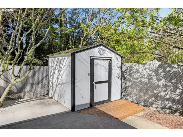 797 Nw WALLULA Ave, Gresham, OR 97030