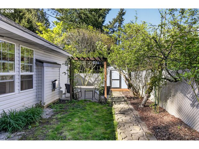 797 Nw WALLULA Ave, Gresham, OR 97030