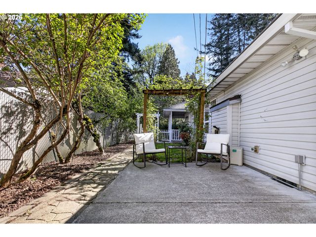 797 Nw WALLULA Ave, Gresham, OR 97030