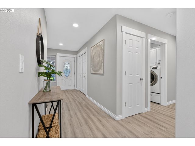 797 Nw WALLULA Ave, Gresham, OR 97030