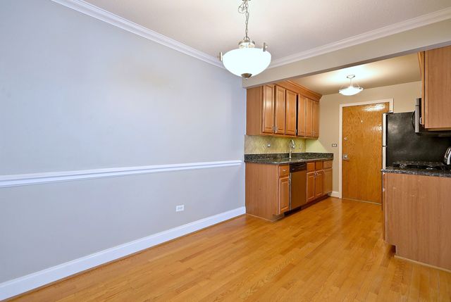 4932 N Leonard Drive 2A, Norridge, IL 60706