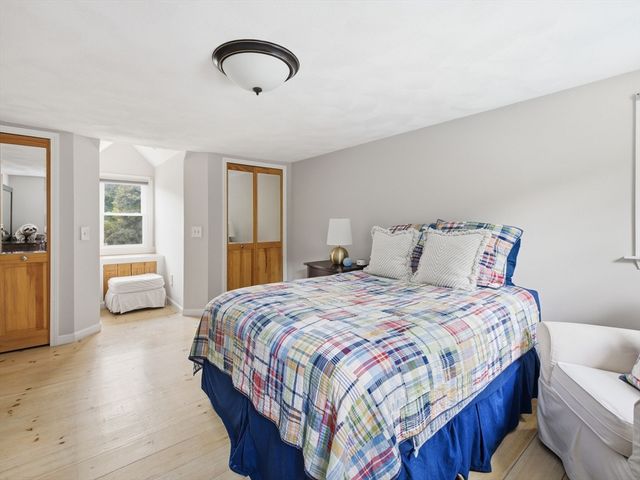 2 Foley Dr, Southborough, MA 01772