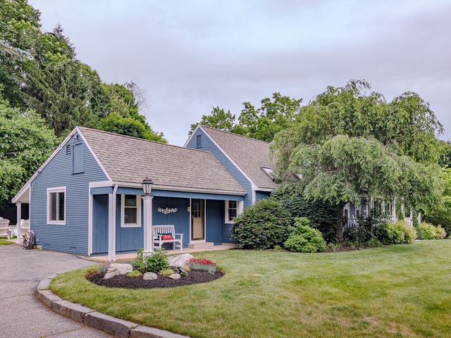 2 Foley Dr, Southborough, MA 01772