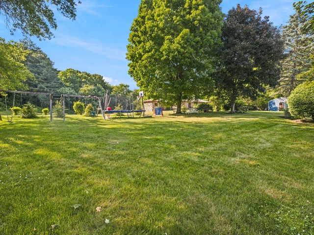 2 Foley Dr, Southborough, MA 01772