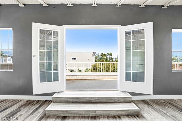 5084 Thunder River Circle, Las Vegas, NV 89148