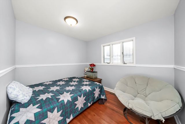 7852 Neenah Avenue, Burbank, IL 60459