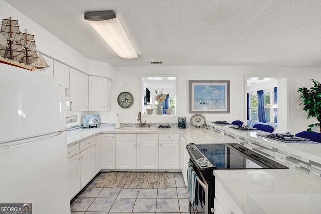 4 13th Lane, Tybee Island, GA 31328