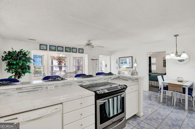 4 13th Lane, Tybee Island, GA 31328