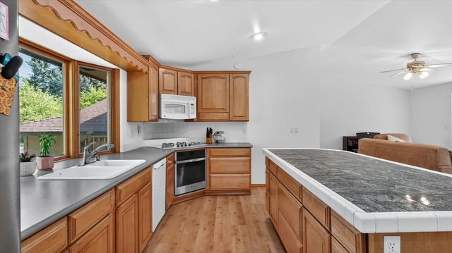 14710 E 36th Ave, Veradale, WA 99037