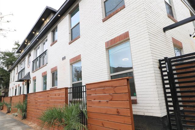 1802 Arbor Street G3, Houston, TX 77004