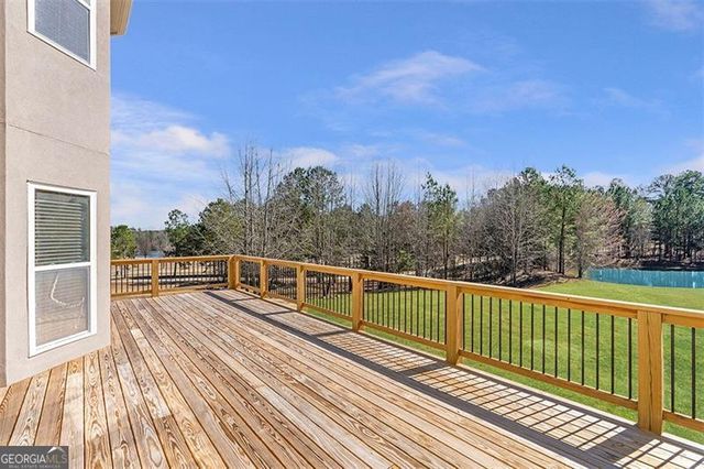 525 WATERS Way, Fayetteville, GA 30215