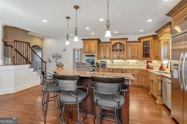 525 WATERS Way, Fayetteville, GA 30215