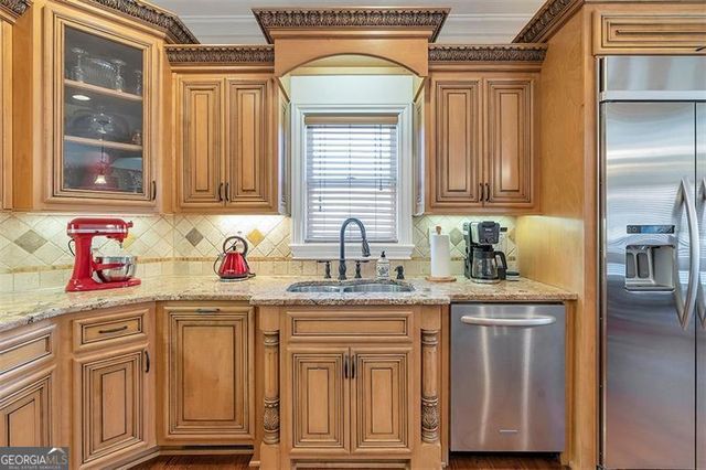 525 WATERS Way, Fayetteville, GA 30215