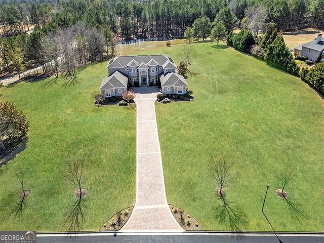 525 WATERS Way, Fayetteville, GA 30215