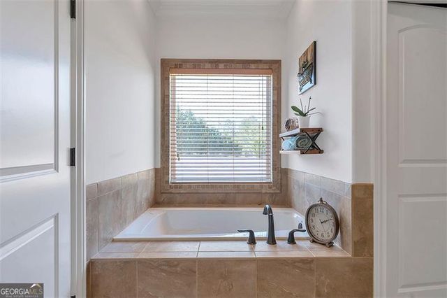 525 WATERS Way, Fayetteville, GA 30215