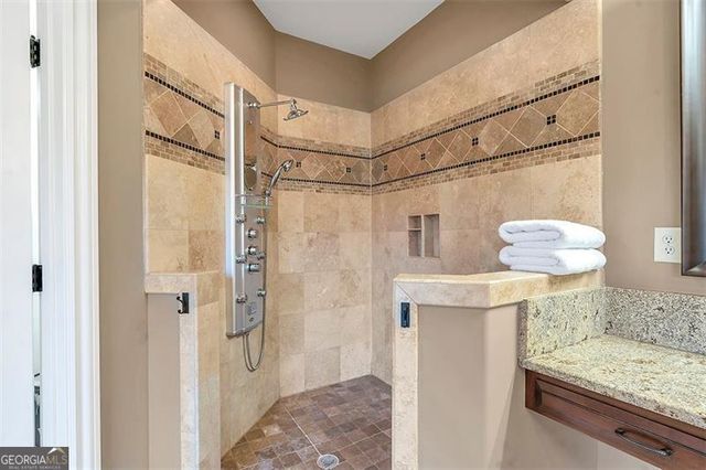 525 WATERS Way, Fayetteville, GA 30215