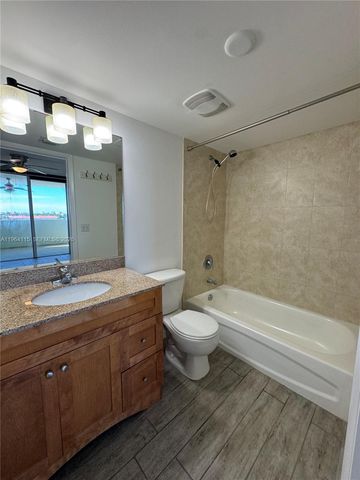 219 NW 12th Ave 711, Miami, FL 33128