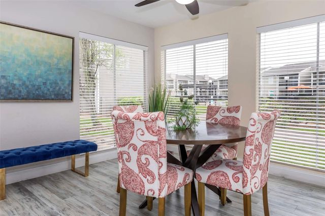 201 Dixie Drive, Clute, TX 77531