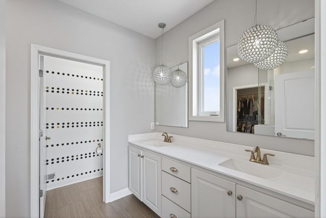 3625 Strawberry Lane, Excelsior, MN 55331