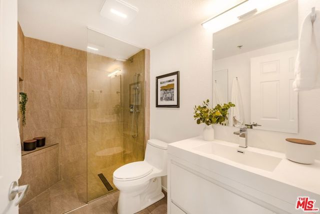 13200 Pacific Promenade 448, Los Angeles, CA 90094