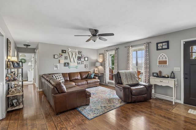 107 Christina Dr, Columbia, TN 38401