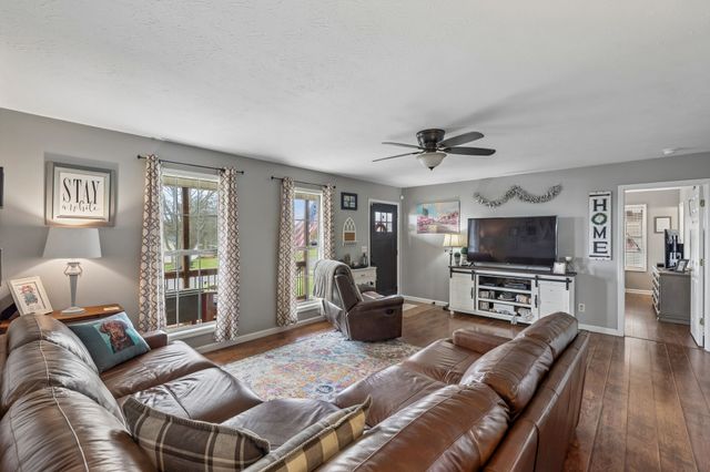 107 Christina Dr, Columbia, TN 38401