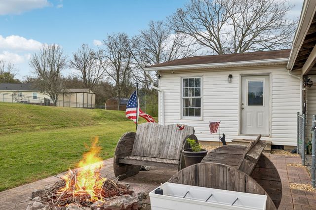 107 Christina Dr, Columbia, TN 38401