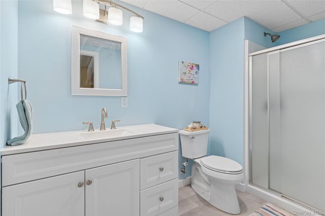 53 Goose Neck Lane, Riverhead, NY 11901