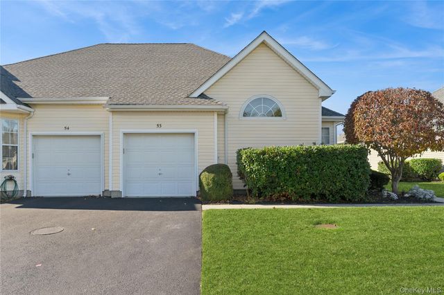 53 Goose Neck Lane, Riverhead, NY 11901