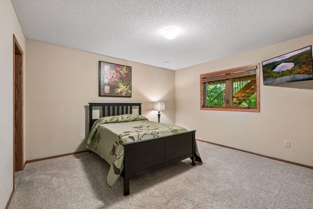 10455 170th Street W, Lakeville, MN 55044