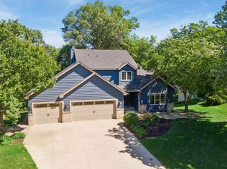 10455 170th Street W, Lakeville, MN 55044