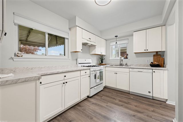 31720 Saint Margaret Street, St Clair Shores, MI 48082